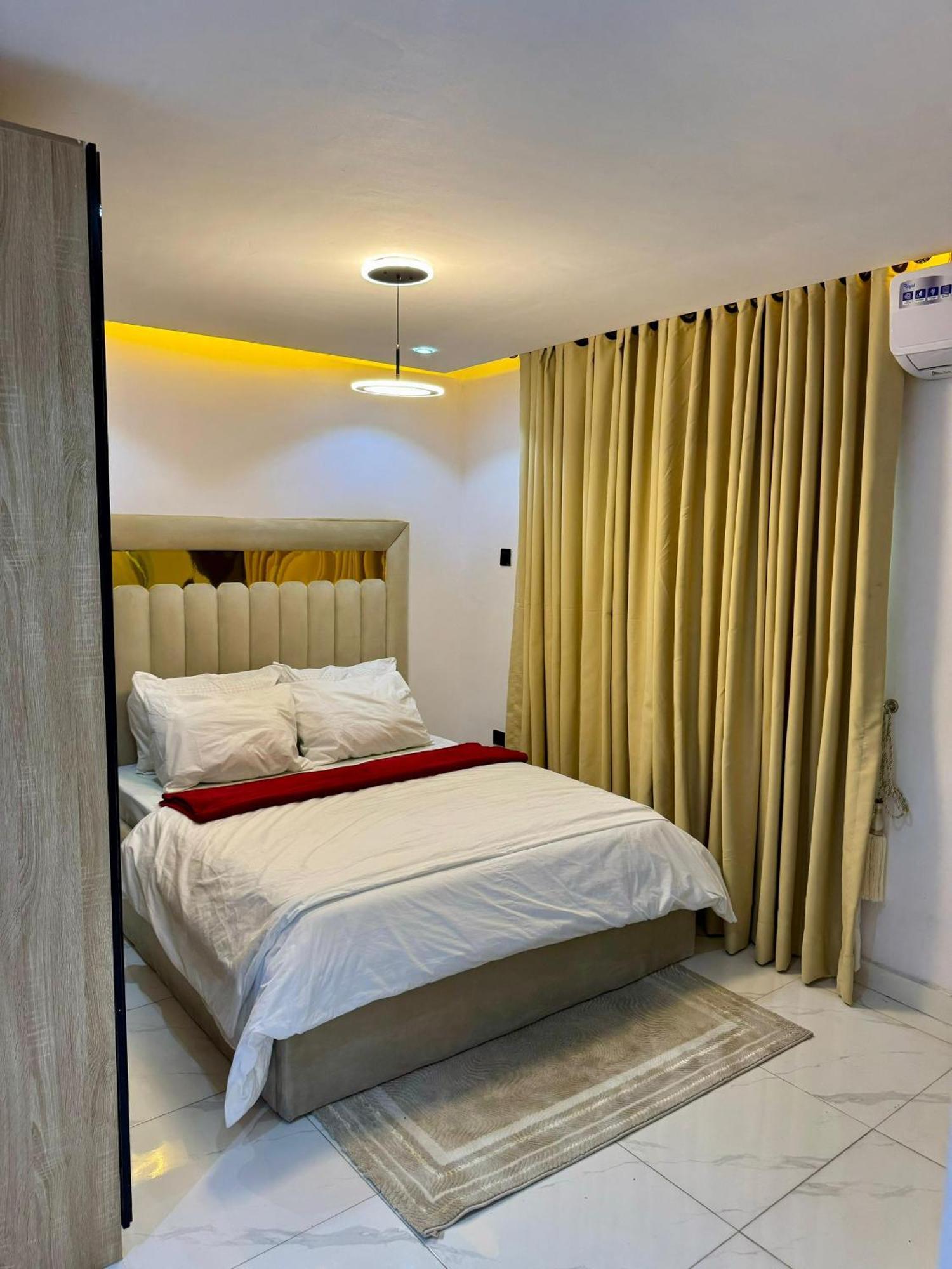 Villa Toscana Luxe Gra Port Harcourt Exterior photo
