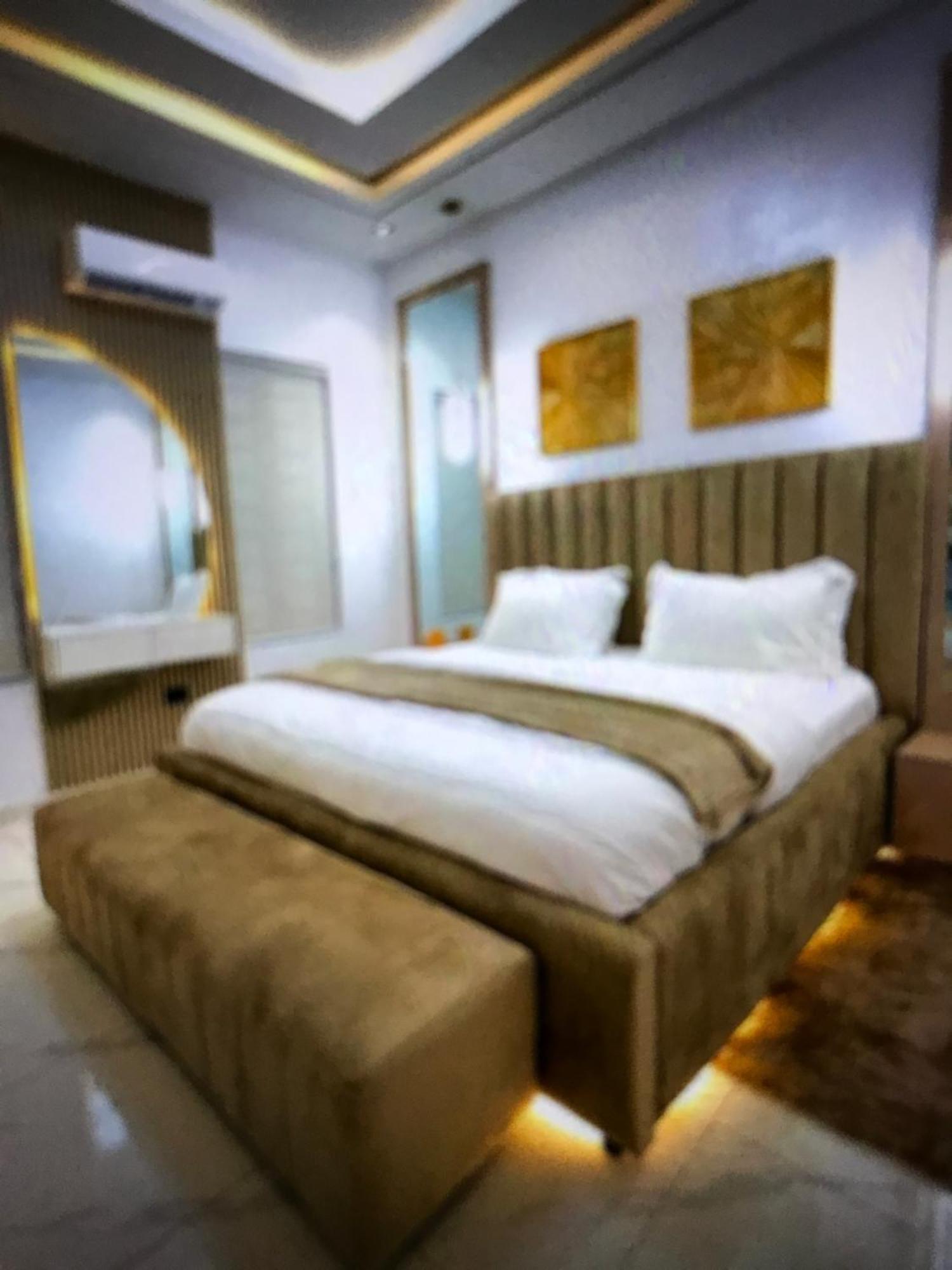 Villa Toscana Luxe Gra Port Harcourt Exterior photo